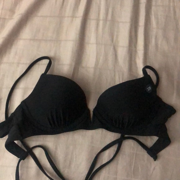 Hollister Underwire Swimsuit - Picture 1 of 4